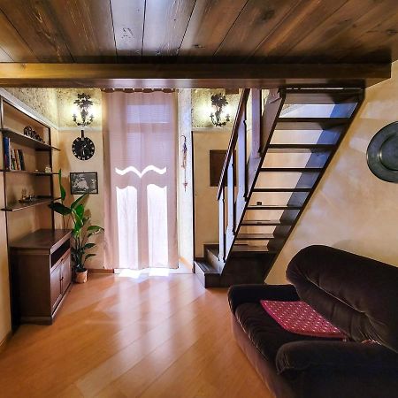 Cozy Classical Residence In The City Center Бари Экстерьер фото