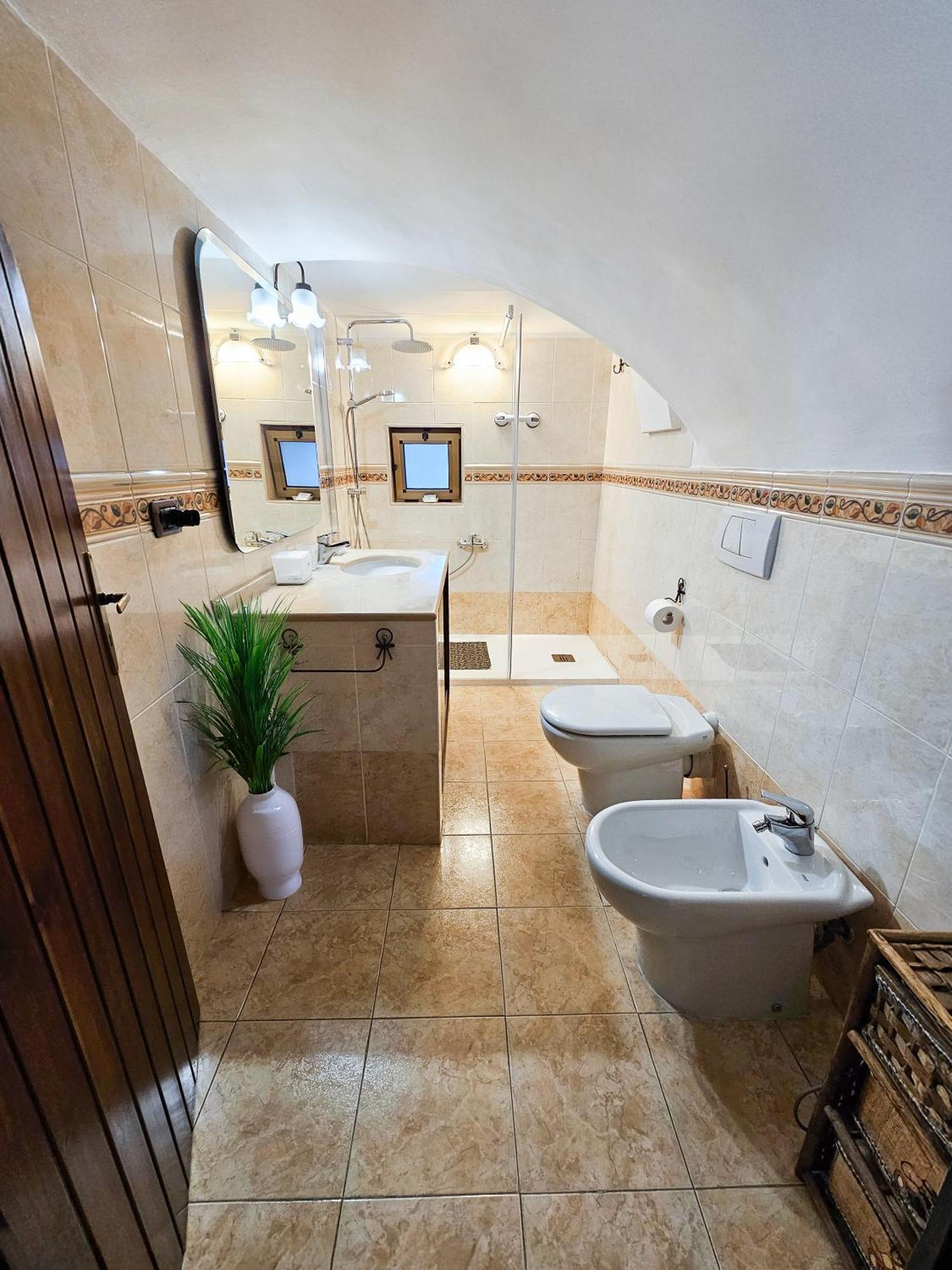 Cozy Classical Residence In The City Center Бари Экстерьер фото